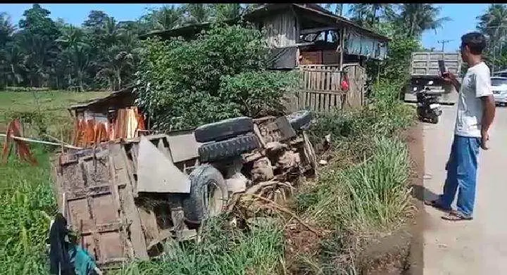 Kapasitas Lebar Jalan Tidak Mendukung, Dump Truk Angkutan Tambang Terjungkal
