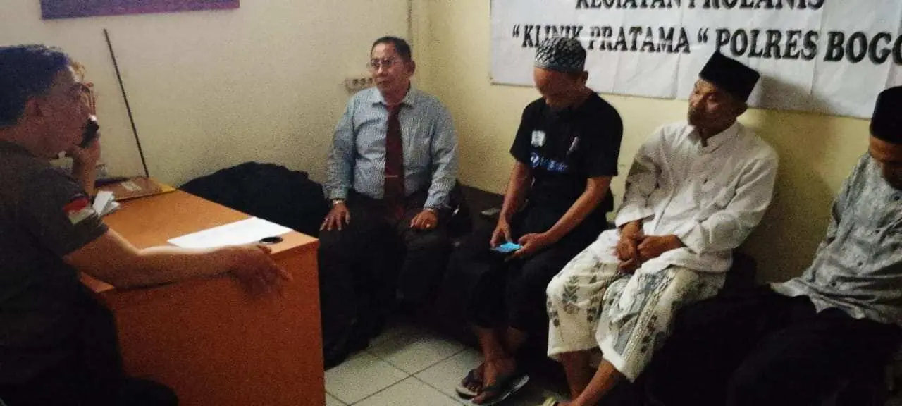 Kyai Pimpinan Jemaah di Caringin Tipu Ongkos Naik Haji Puluhan Santri Berujung Dilaporkan