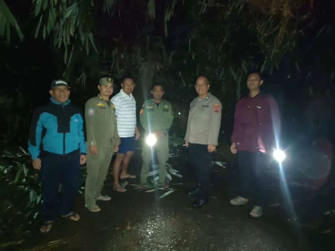 Hujan Deras Menguyur, Beberapa Wilayah di Kecamatan Nanggung Alami Longsor